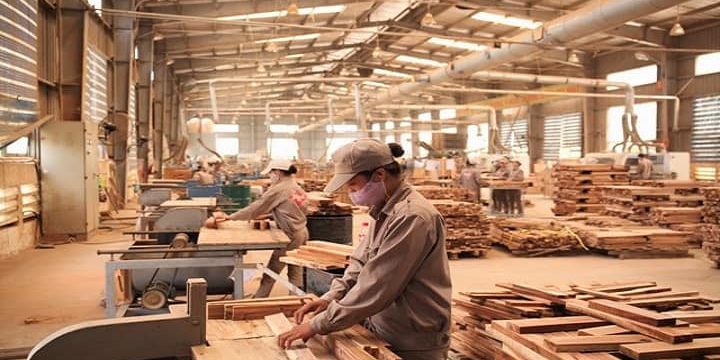 Xưởng sản xuất đồ gỗ tự nhiên
