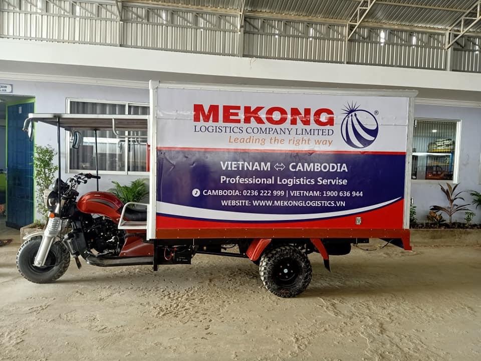 Tuk Tuk Mekong Logistics chuyển hàng tại Campuchia